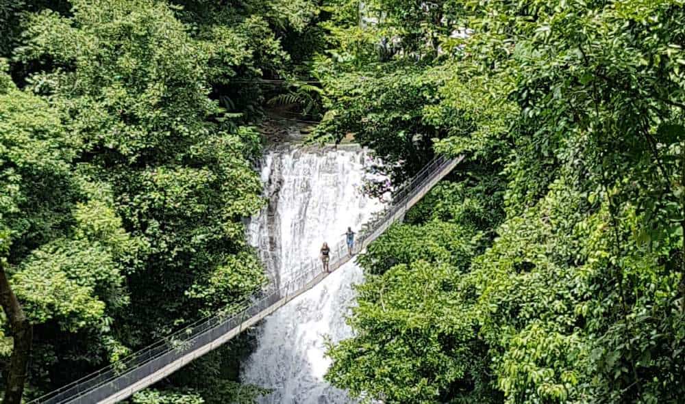 Los-Campesinos-Waterfalls-and-hanging-Bridges
