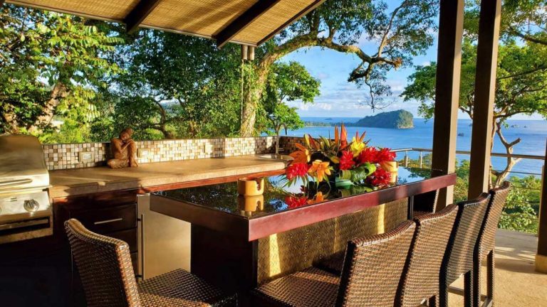 costa rica rental for big families