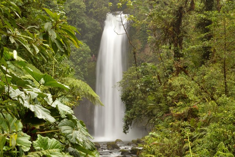 costa rica waterfalls
