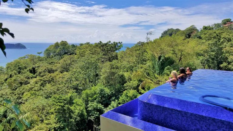 large family vacation rentals costa rica
