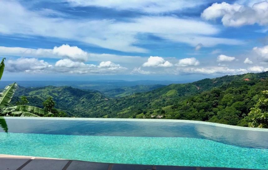 Luxury pool villas in Costa Rica
