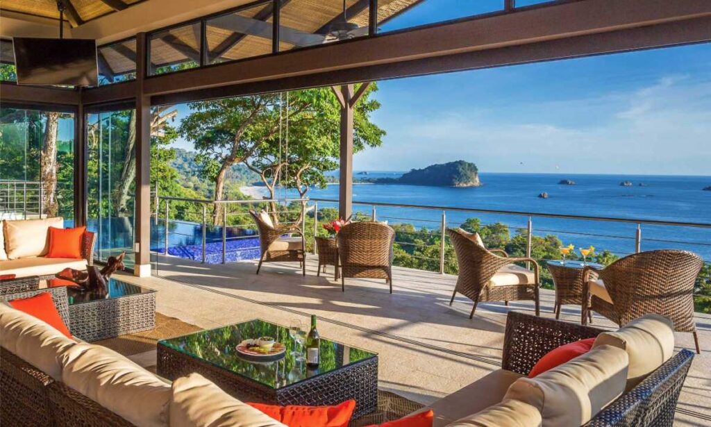 Private beachfront villas in Costa Rica